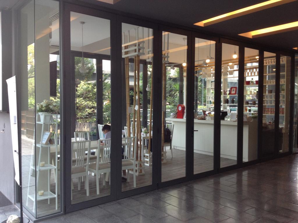 Siamese Gioia Aparthotel Bangkok Kültér fotó
